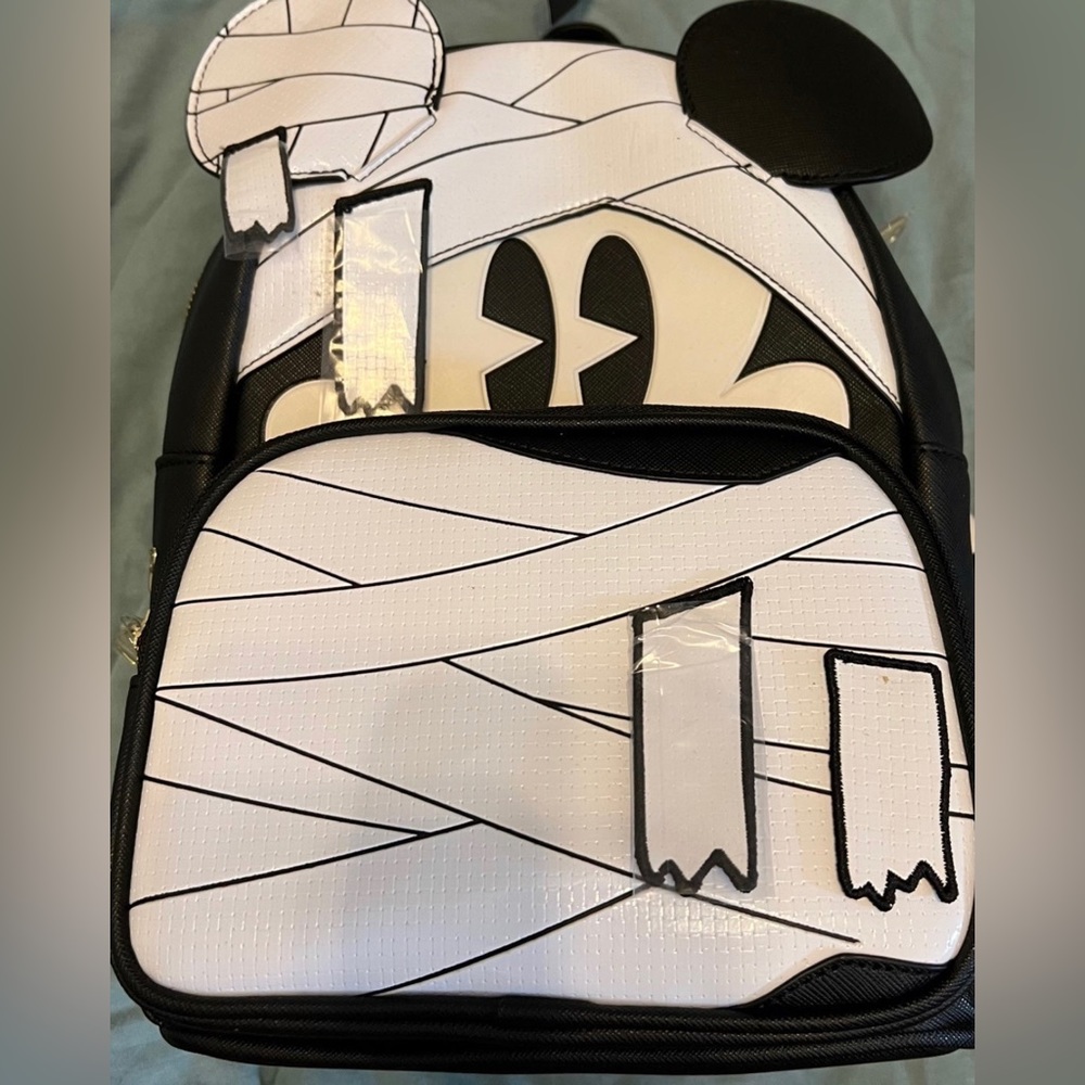 Mickey mummy